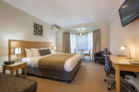 COMFORT INN COACH AND BUSHMANS - Palm Beach Accommodation 1