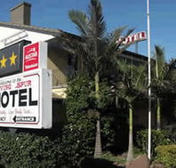 Flying Spur Motel - Palm Beach Accommodation