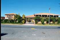 Grand Manor Motor Inn - Palm Beach Accommodation