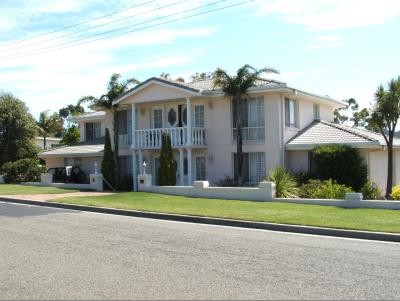 World Square NSW Palm Beach Accommodation