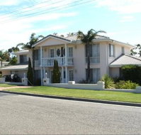 Gracelands - Palm Beach Accommodation