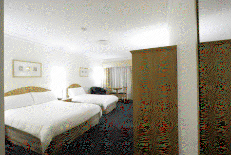 Carlyle Suites & Apartments - Palm Beach Accommodation 3