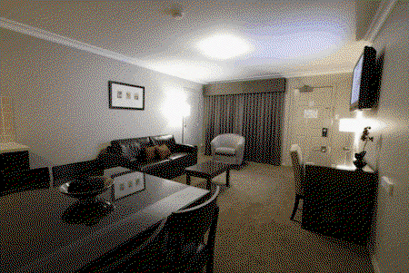 Carlyle Suites & Apartments - Palm Beach Accommodation 4