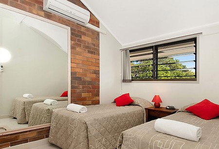 Glen Eden Beach Resort - Palm Beach Accommodation 3