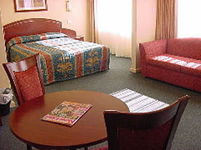 Deakin ACT Palm Beach Accommodation
