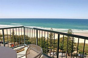 AA Oceana On Broadbeach - Palm Beach Accommodation 4