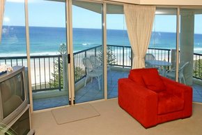 AA Oceana On Broadbeach - Palm Beach Accommodation 5