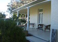 Annas Place - Palm Beach Accommodation 3