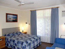 Flying Spur Motel - Palm Beach Accommodation 1