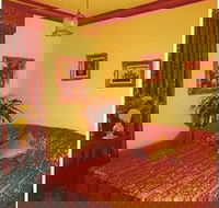 Tally Ho Lodge - Palm Beach Accommodation