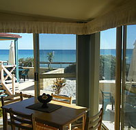 The Macs Beachfront Villas - Palm Beach Accommodation