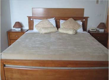 The Plough Hotel - Palm Beach Accommodation 0