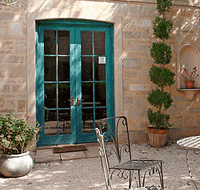 Mallyons Executive Villas - Palm Beach Accommodation
