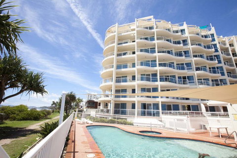 Regency On The Beach - Palm Beach Accommodation 4
