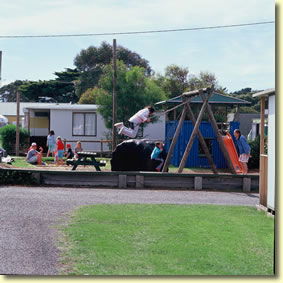 Apslawn TAS Palm Beach Accommodation