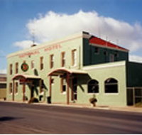 National Hotel - Palm Beach Accommodation
