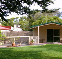 Shiralea Country Cottage - Palm Beach Accommodation