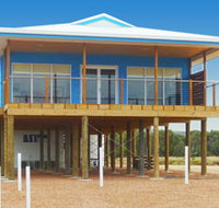Lincoln View Holiday Home - Palm Beach Accommodation