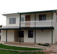 Louth Bay Holiday Apartment - Palm Beach Accommodation