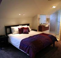 Merlot  Verdelho - Palm Beach Accommodation