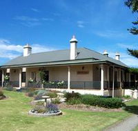 Seaview Lodge K.I. - Palm Beach Accommodation