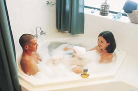 Village Apartments - Palm Beach Accommodation 3