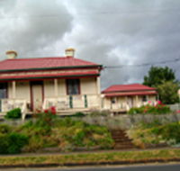 Tier View Twin Cottages - Palm Beach Accommodation