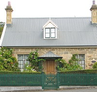 Crescentfield Cottage - Palm Beach Accommodation