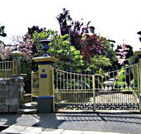 Corinda's Cottages - Palm Beach Accommodation