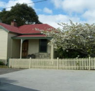 McIntosh Cottages - Palm Beach Accommodation