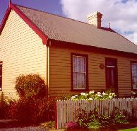 Devonport Historic Cottages - Palm Beach Accommodation