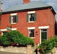Warwick Cottages - Palm Beach Accommodation