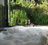 Escape To - Palm Beach Accommodation