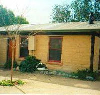 Woolly Butt Bungalow - Palm Beach Accommodation