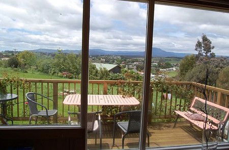 Deloraine Highview Lodge Backpackers - Palm Beach Accommodation 4