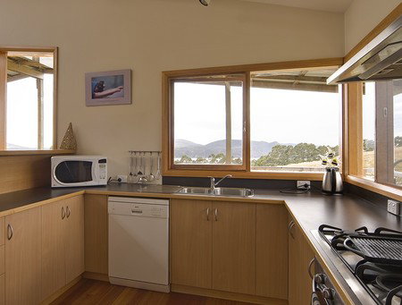 Port Arthur Escapes - Wallaby Lodge - Palm Beach Accommodation 3