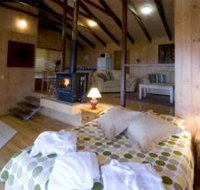 Treetops Seaview Montville - Palm Beach Accommodation