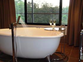 Melawondi Spring Retreat - Palm Beach Accommodation 0