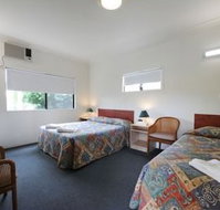 Hi-Way Motel - Palm Beach Accommodation