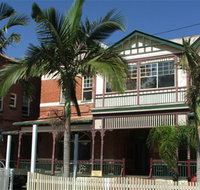 Maclean Hotel