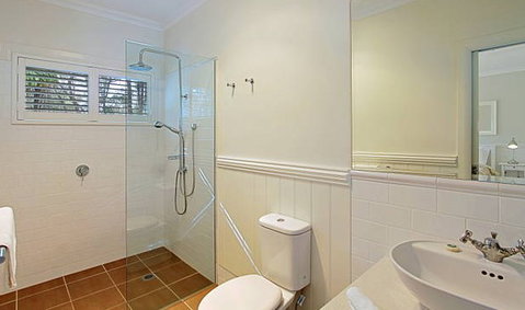 Away On Belongil Fields - Palm Beach Accommodation 1