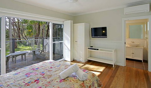 Away On Belongil Fields - Palm Beach Accommodation 2