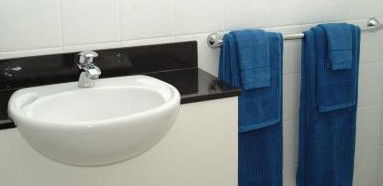 Azura Beach House Bed And Breakfast - Palm Beach Accommodation 3