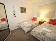 Central Court Apartments - Palm Beach Accommodation 3