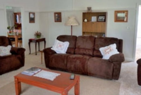 Brookmount Retreat - Palm Beach Accommodation 0