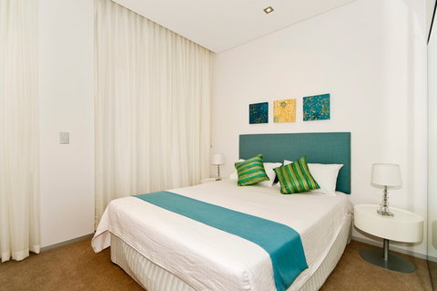 Ambience On Burleigh Beach - Palm Beach Accommodation 5