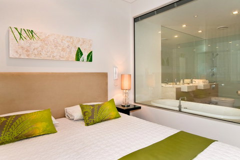 Ambience On Burleigh Beach - Palm Beach Accommodation 11