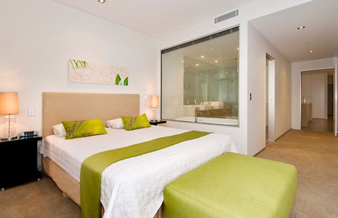Ambience On Burleigh Beach - Palm Beach Accommodation 12