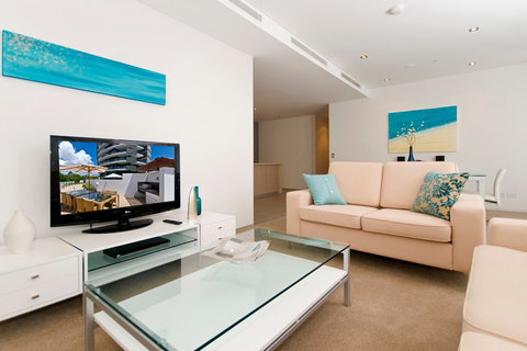 Ambience On Burleigh Beach - Palm Beach Accommodation 15