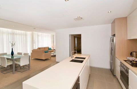 Ambience On Burleigh Beach - Palm Beach Accommodation 16